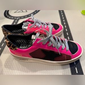 Size 38 Golden Goose Stardans - Like New